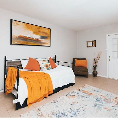 Enticing 1Br Apartment In The Heart Of The Heights ヒューストン エクステリア 写真