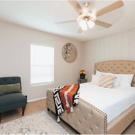 Enticing 1Br Apartment In The Heart Of The Heights ヒューストン エクステリア 写真
