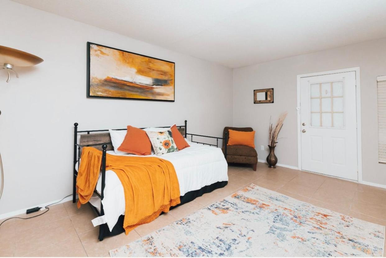 Enticing 1Br Apartment In The Heart Of The Heights ヒューストン エクステリア 写真